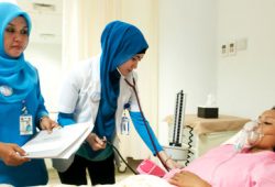 Ketika Anak Dirawat di Ruang Gawat Darurat, Lakukan Hal Ini!