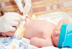 Mengapa Orang Tua Perlu Menyimpan Darah Tali Pusat Bayi Mereka?