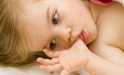 kebiasaan-mengisap-jempol