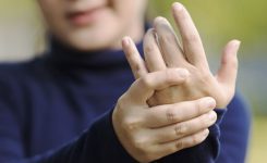 Knuckle-Cracking-(Kebiasaan