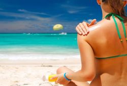 Benarkah Tabir Surya Bantu Cegah Kanker dan Penuaan Kulit?